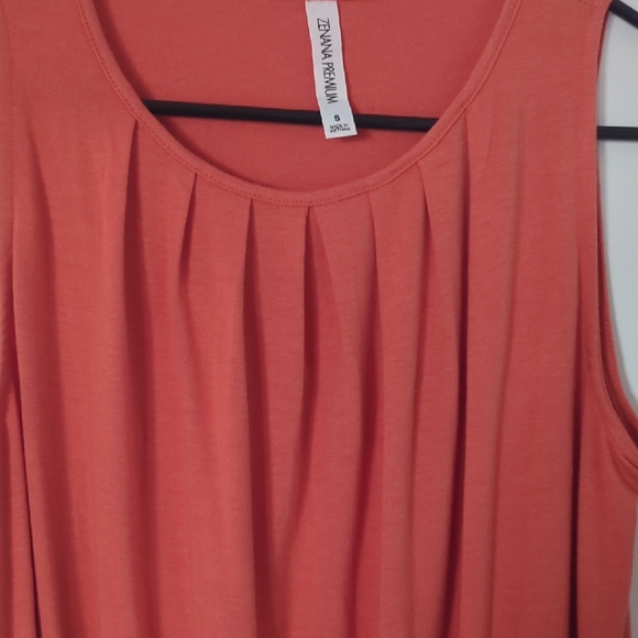 Zenana Outfitters Pleated Tank Top - Picture 4 of 5